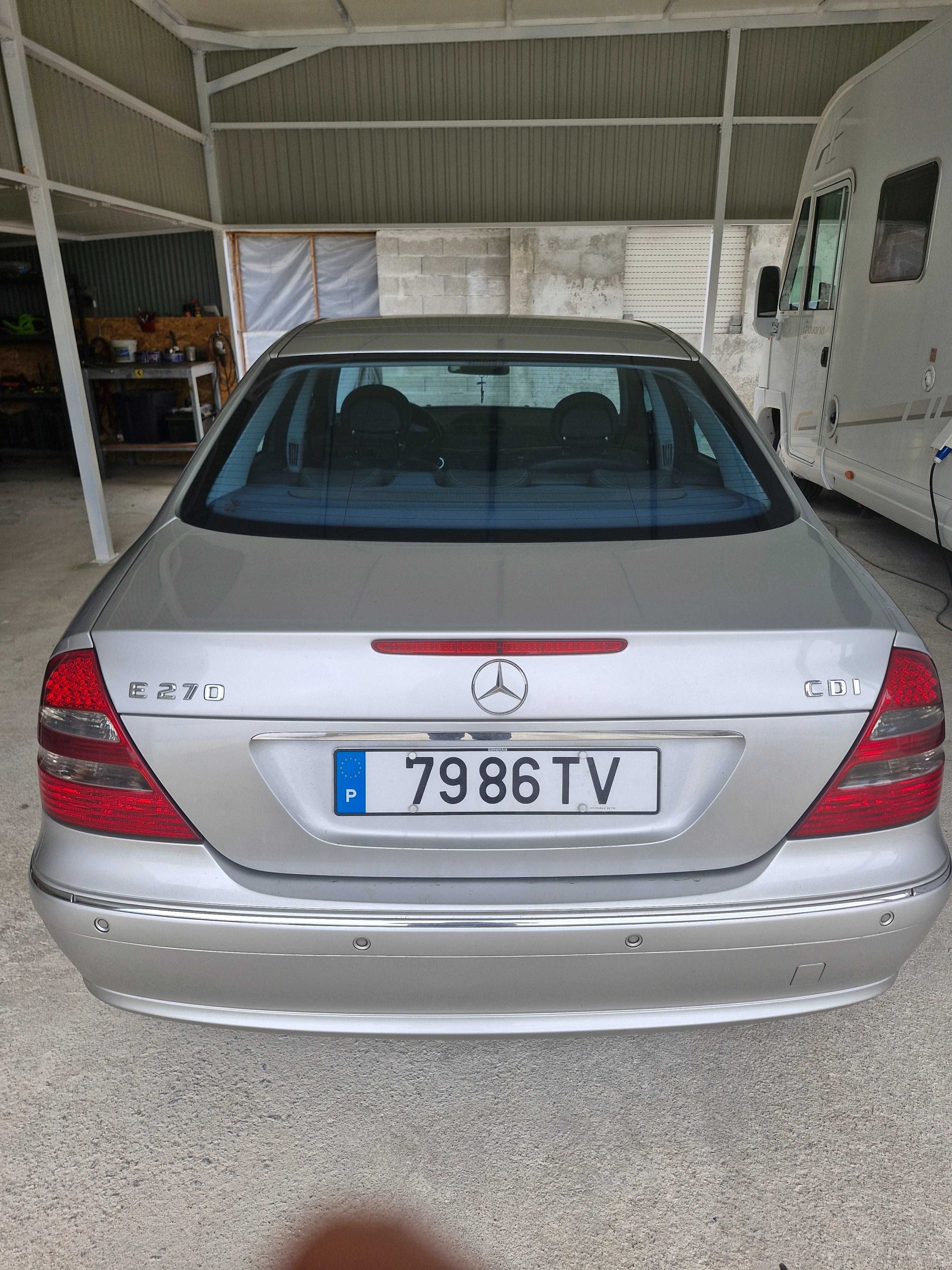 Carro Mercedes-Benz