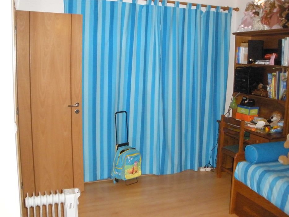 Moradia T4 com Garagem ,Sótão, Quintal e Terraço
