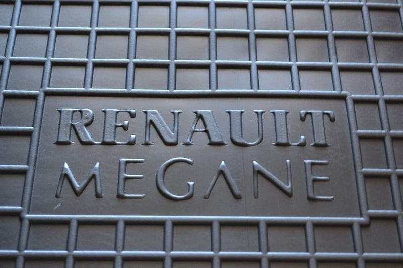 Полиуретановые коврики в салон Renault Megane 2 (02-10); Megane 3