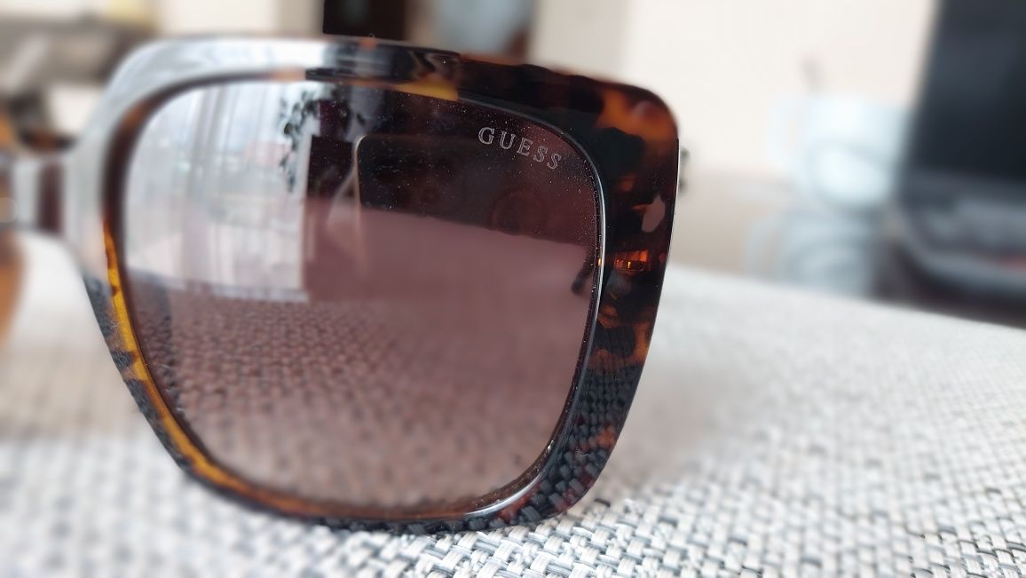Okulary GUESS przeciwsłoneczne
