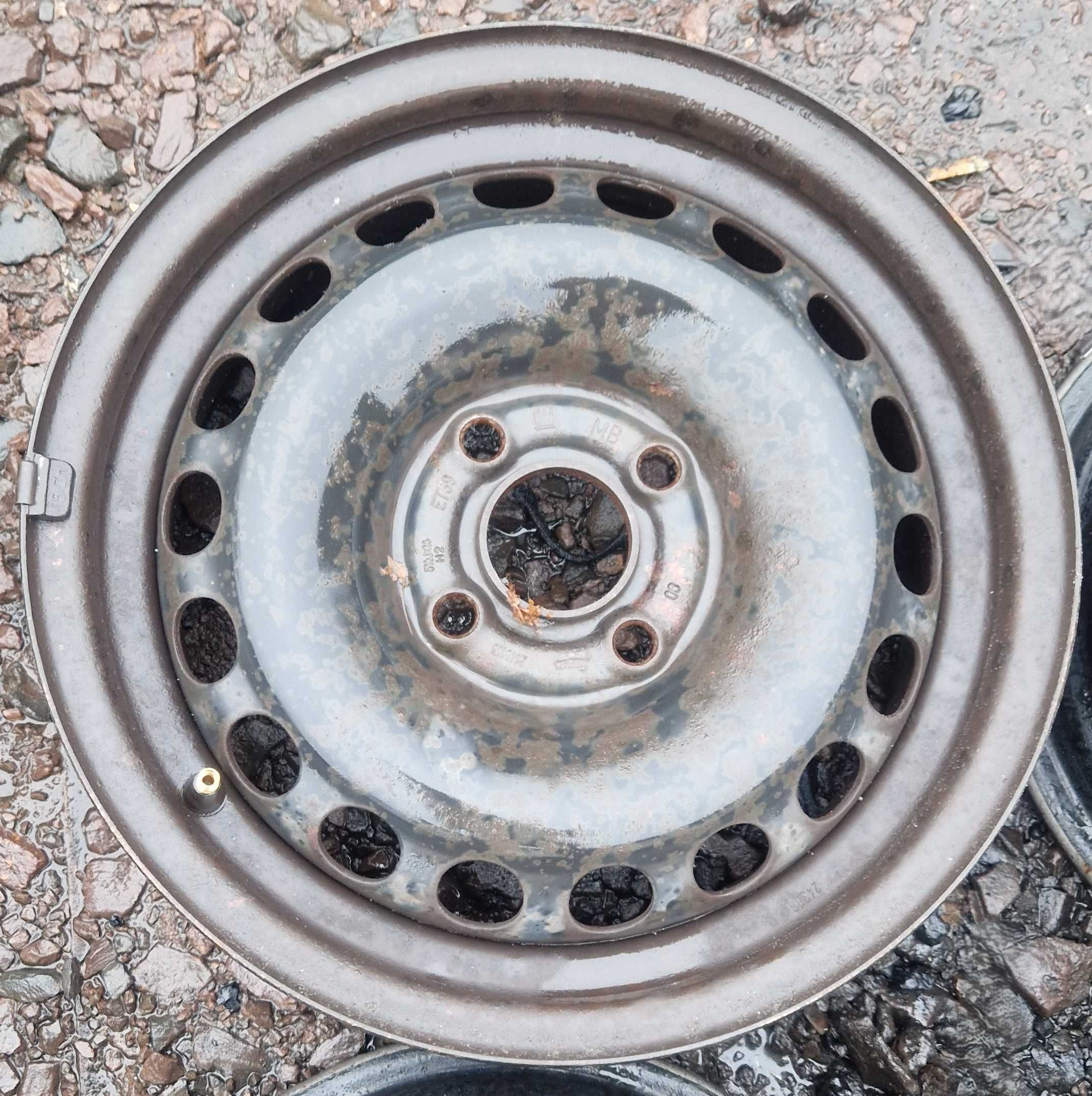 Felgi stalowe Opel Corsa Adam 4x100 5,5Jx14 ET39 Kpl.