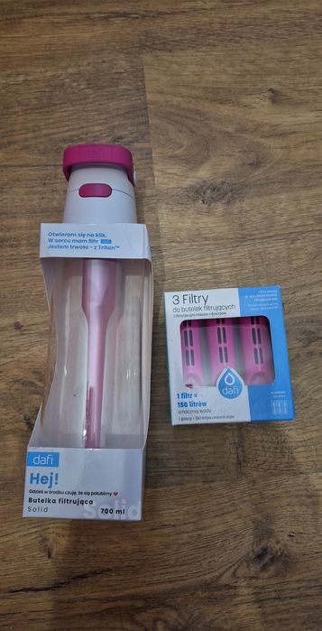 Dafi butelka filtrujaca wodę i zestaw filtrow różowa 0,7 l Nowa