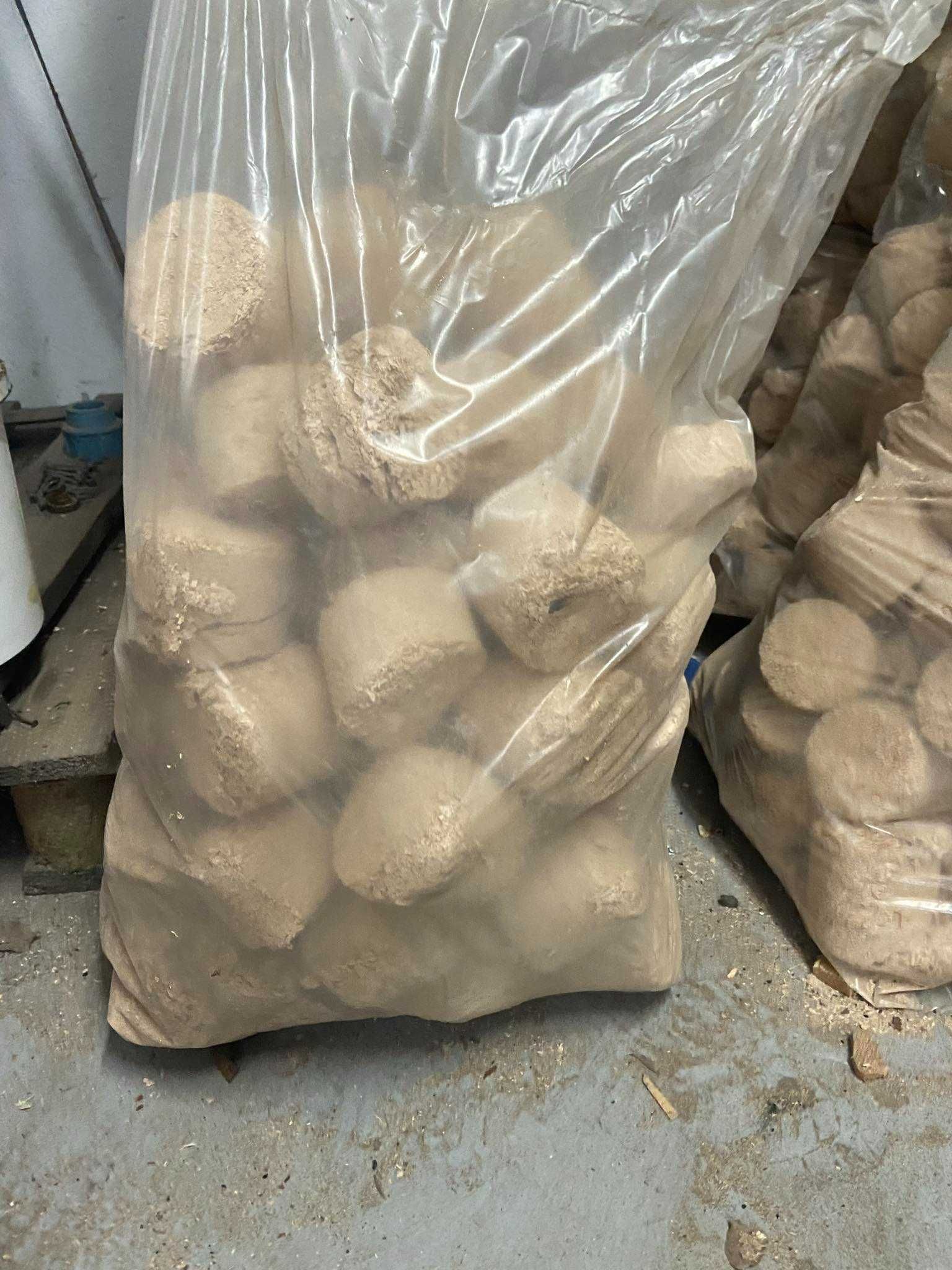 Brykiet liściasty worki lub Big-bag