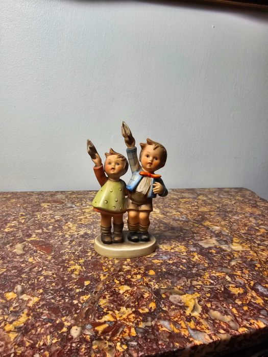 Figurka porcelana Goebel Hummel #153/0 "Auf Widersehen" 15 cm Niemcy