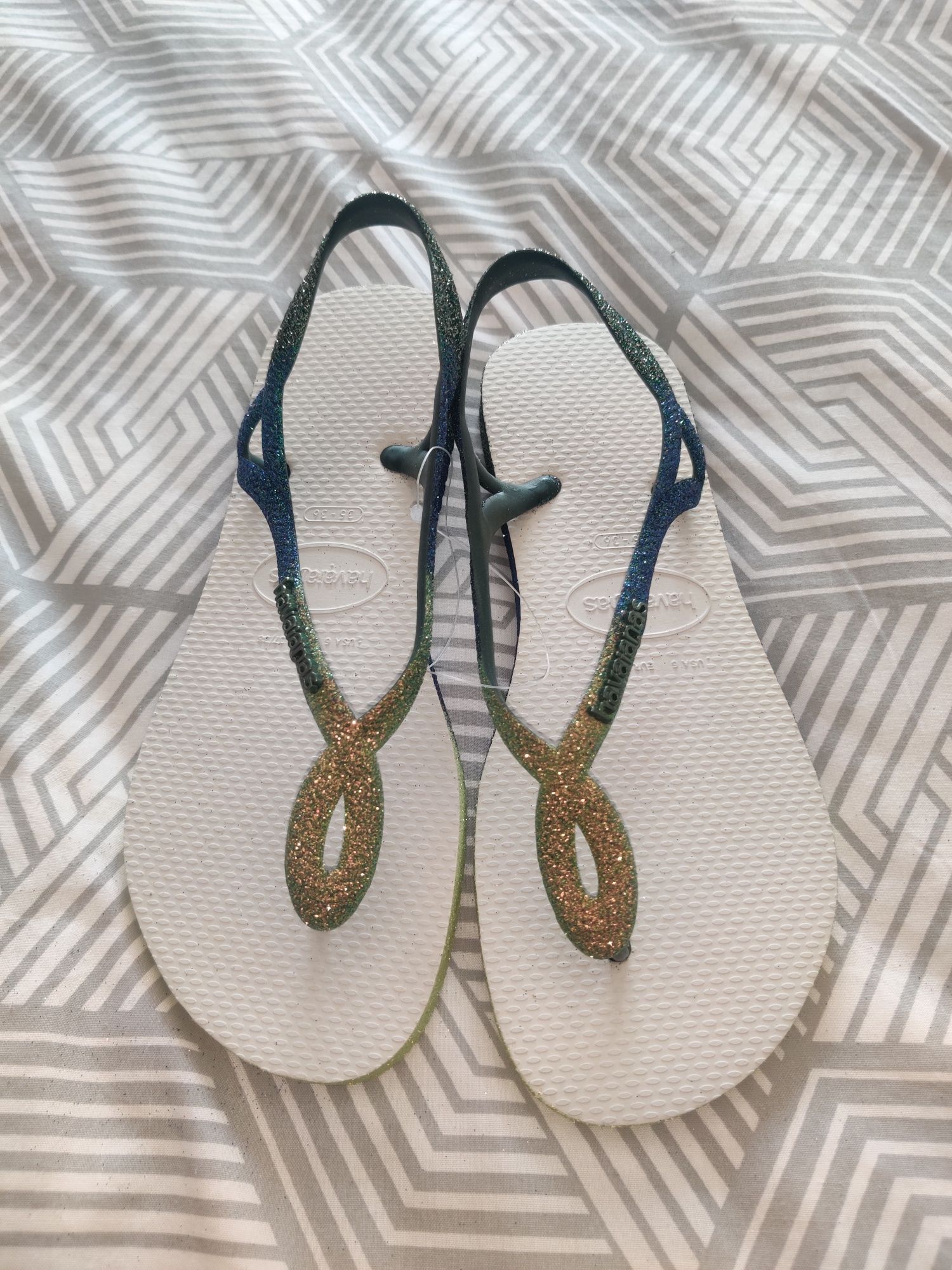 Havaianas Novas  com brilhos