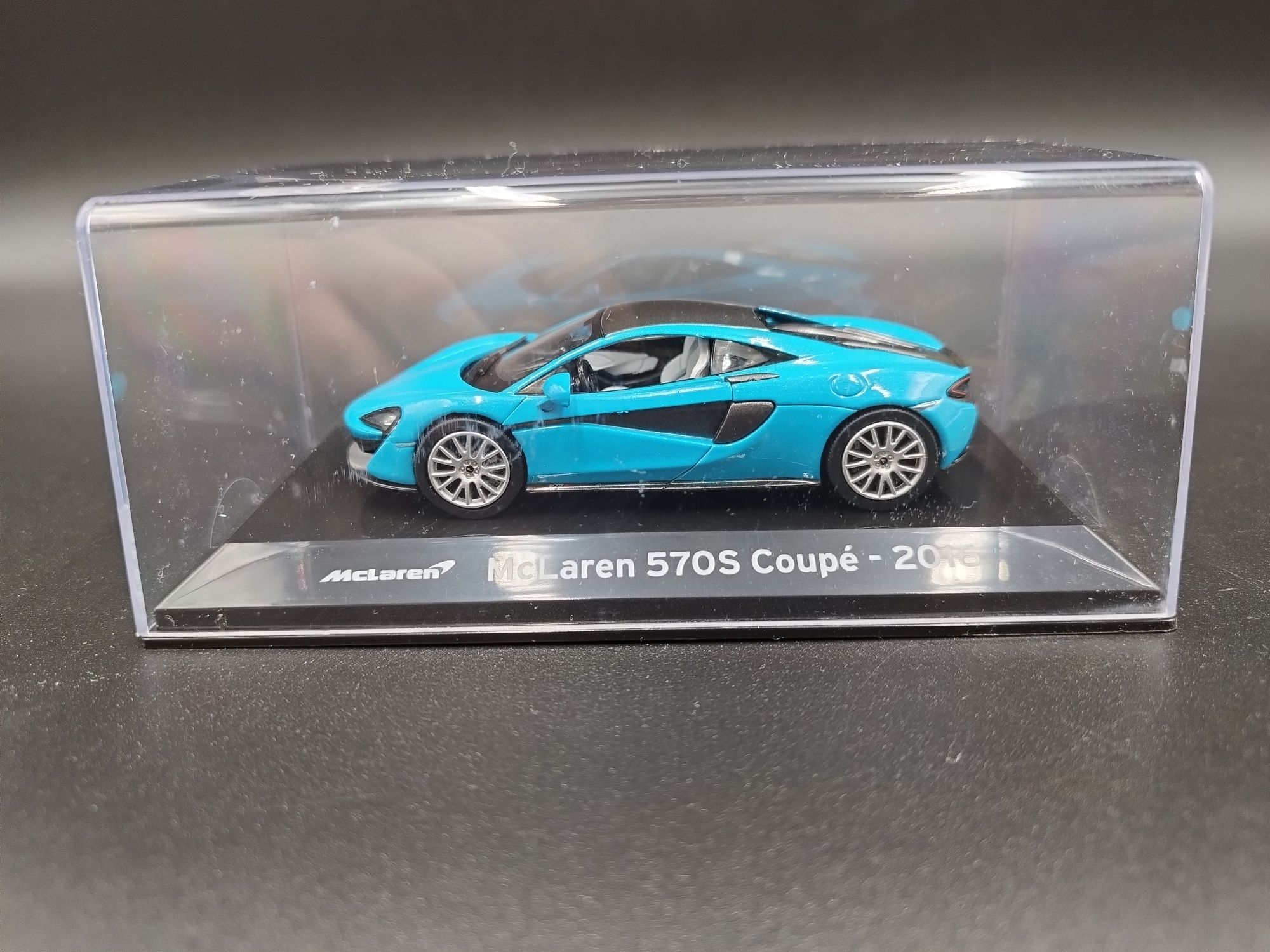 1:43 Altaya 2016 McLaren 570S Coupe model