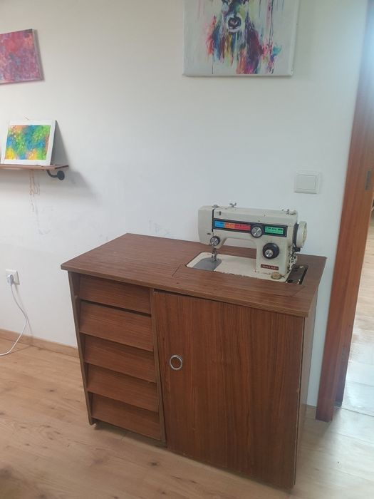 Maquina de costura antiga