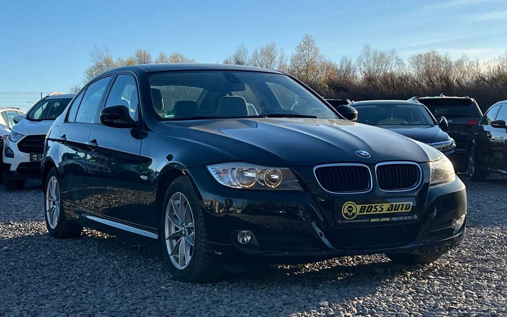 BMW 320 I 2010 рік