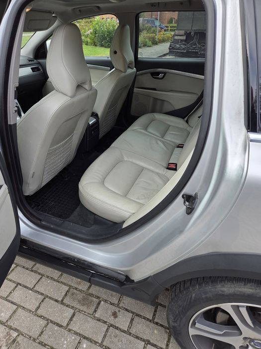 Volvo xc70  4×4 2,4d