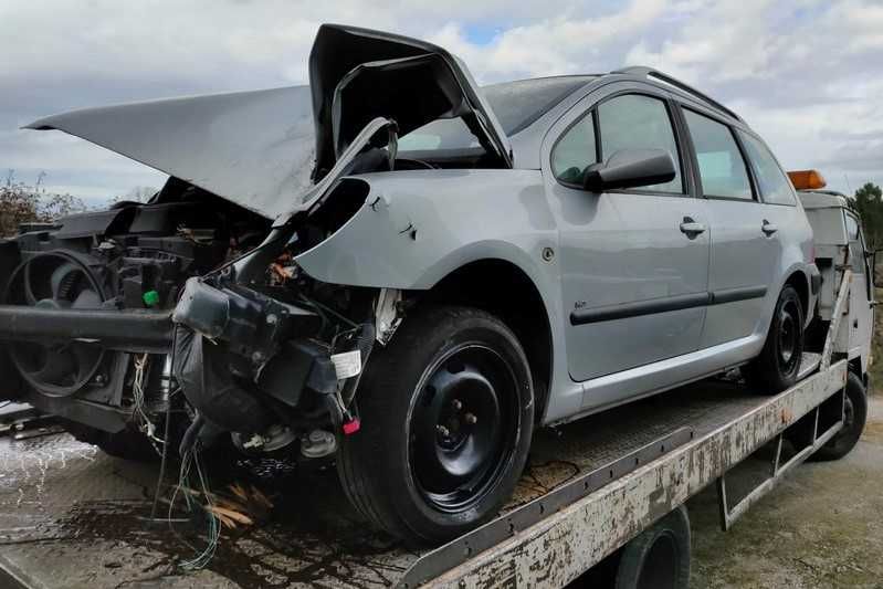 Para peças Peugeot 307 SW 2.0HDI ano 2004