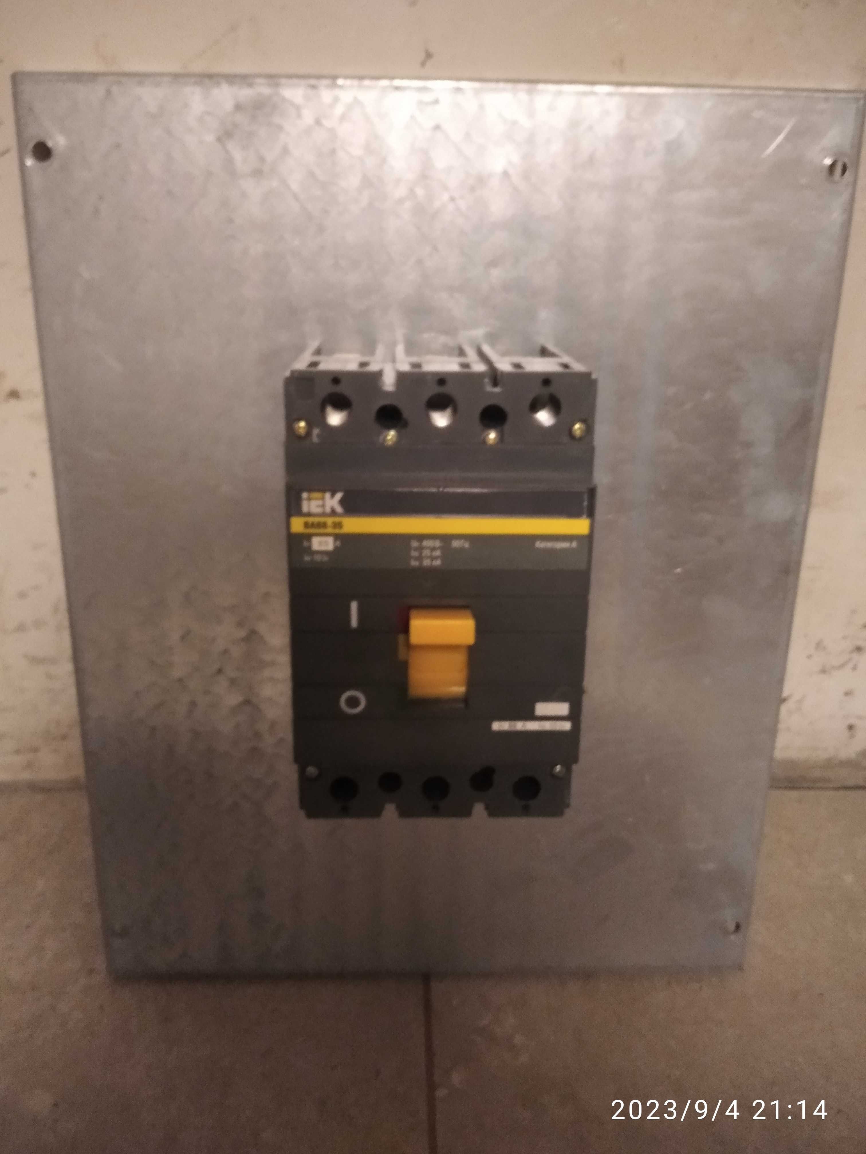 Автоматичний вимикач IEK BA88-35 80A