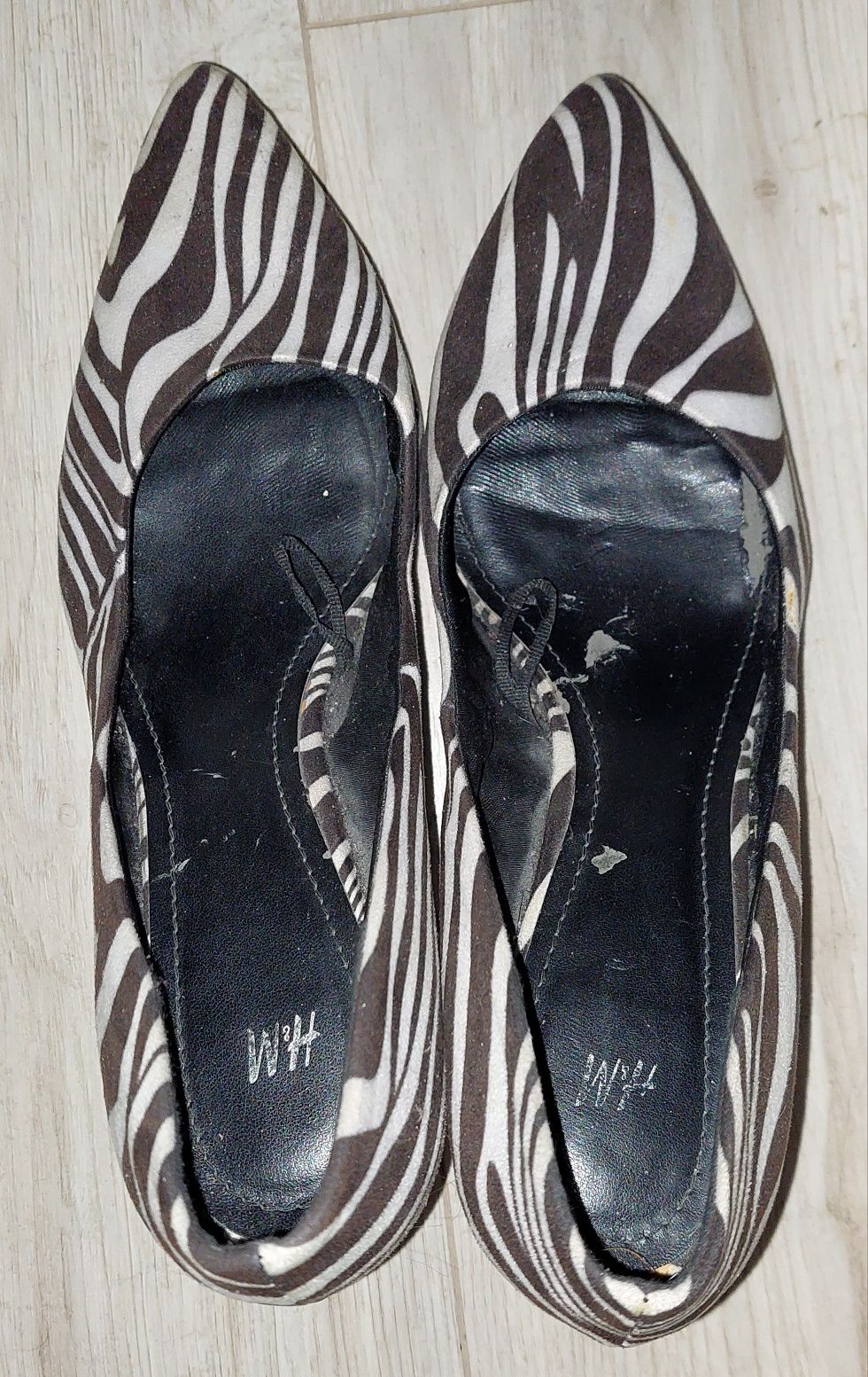 Szpilki czółenka H&M 42 zebra