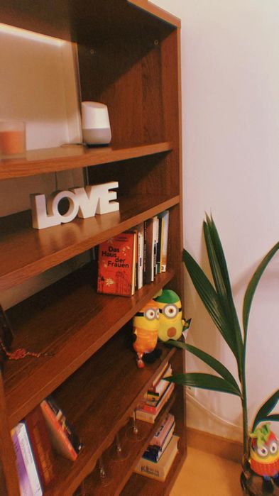 Estante em ótimo estado