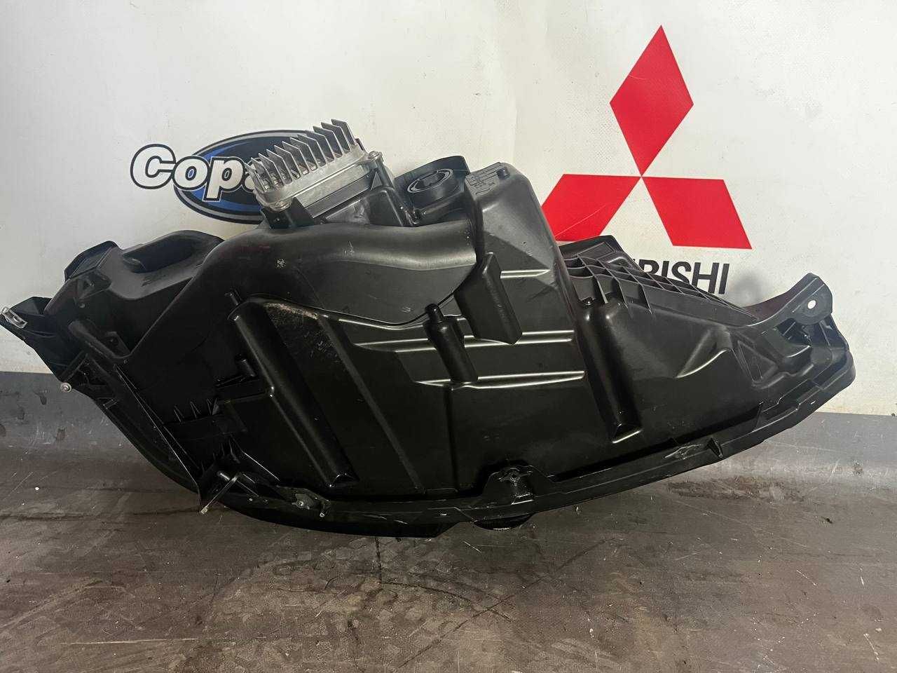 Фара ліва Tesla Model S Plaid 1563713-00-D 2020-2024