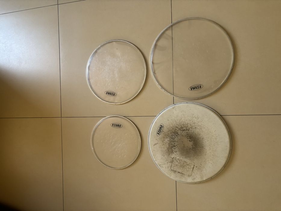 Bateria Tama Imperialstar 22” 6pcs - HBK + Peças Extras + Abafadores