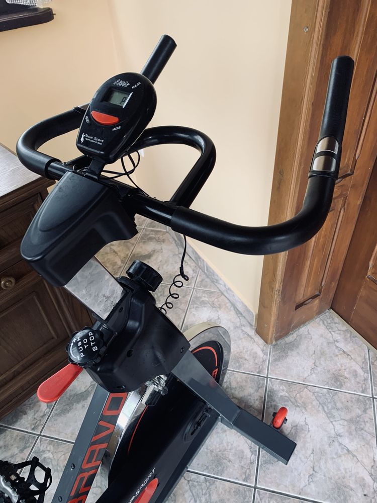 Rower spinningowy treningowy Hop Sport Bravo do 120kg stacjonarny