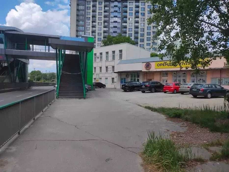 Оренда приміщення вільного призначення 15-60 м², Жилянська вул., 148