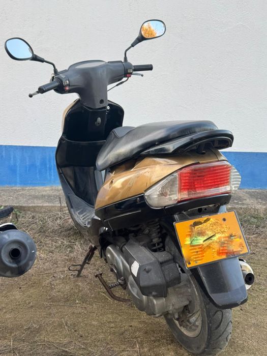 Peugeot V-Clic 50cc Scooter