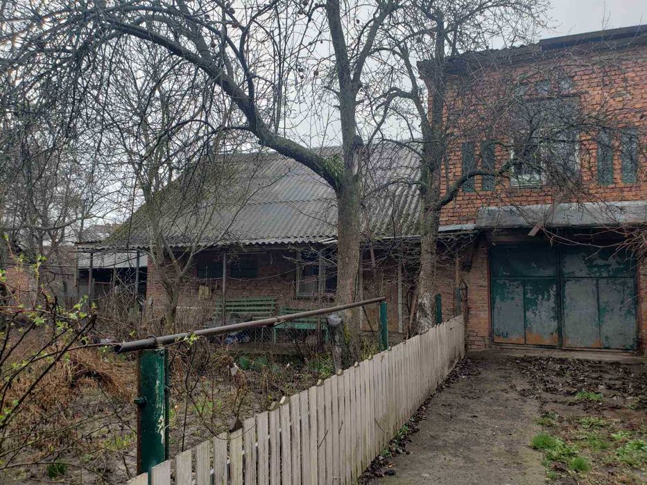 Продам будинок у Сокалі в гарному місці біля Бугу на ділянці 10 соток