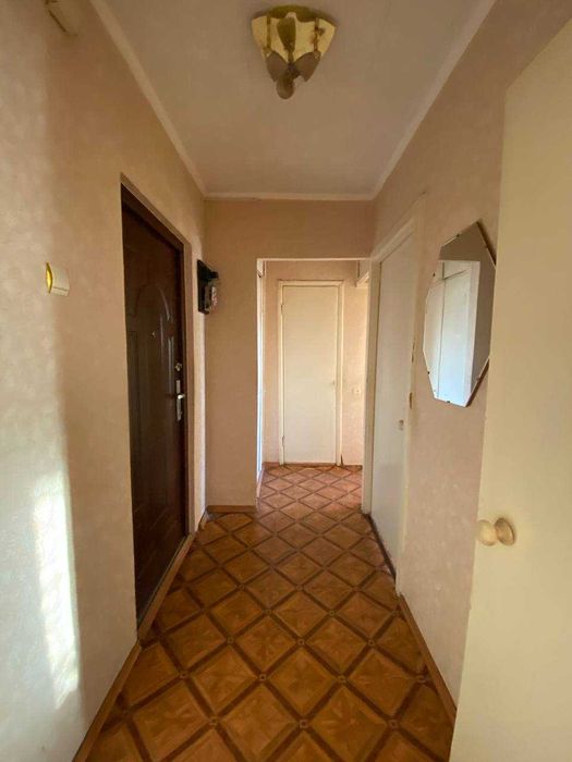 Продается трёхкомнатная квартира по улице Свято-Николаевская