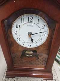 Настольные  часы в деревянном корпусе рабочие оригинал Япония цена1500
