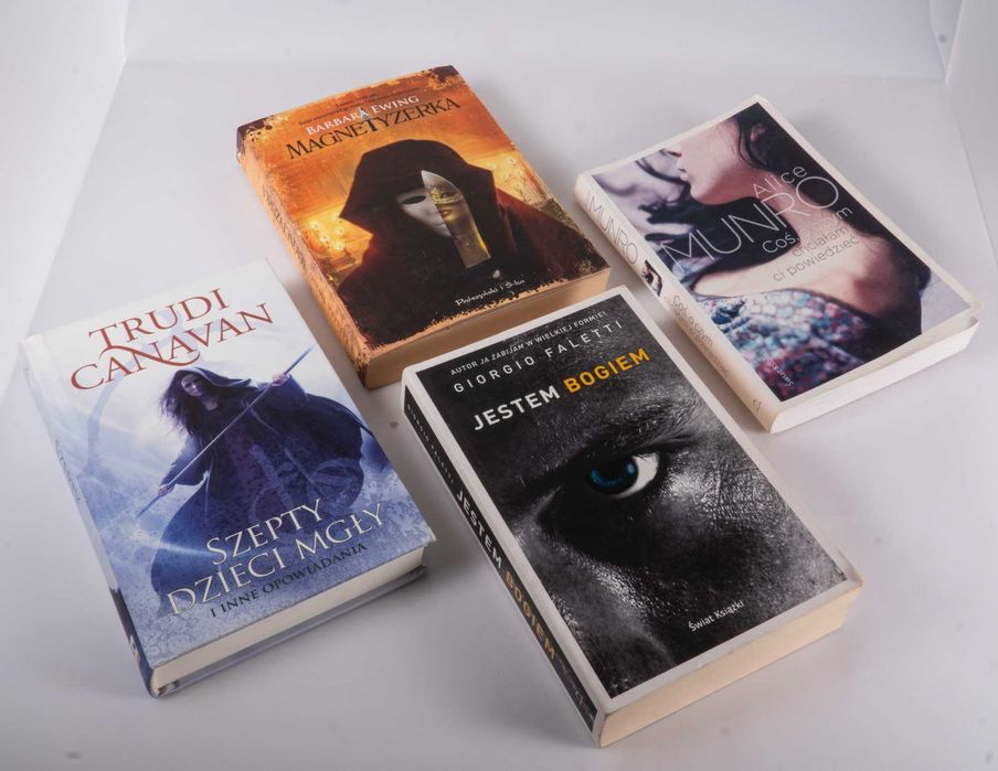 Pakiet 4 książek Fantastycznych / Dramat / Romans