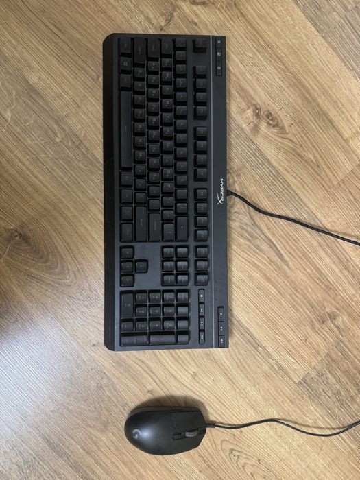 Продам клавіатуру HyperX Alloy Core RGB + мишка Logitech g102