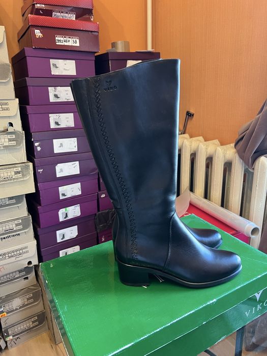 Продам сапоги. VICO, Кожа. Новые.