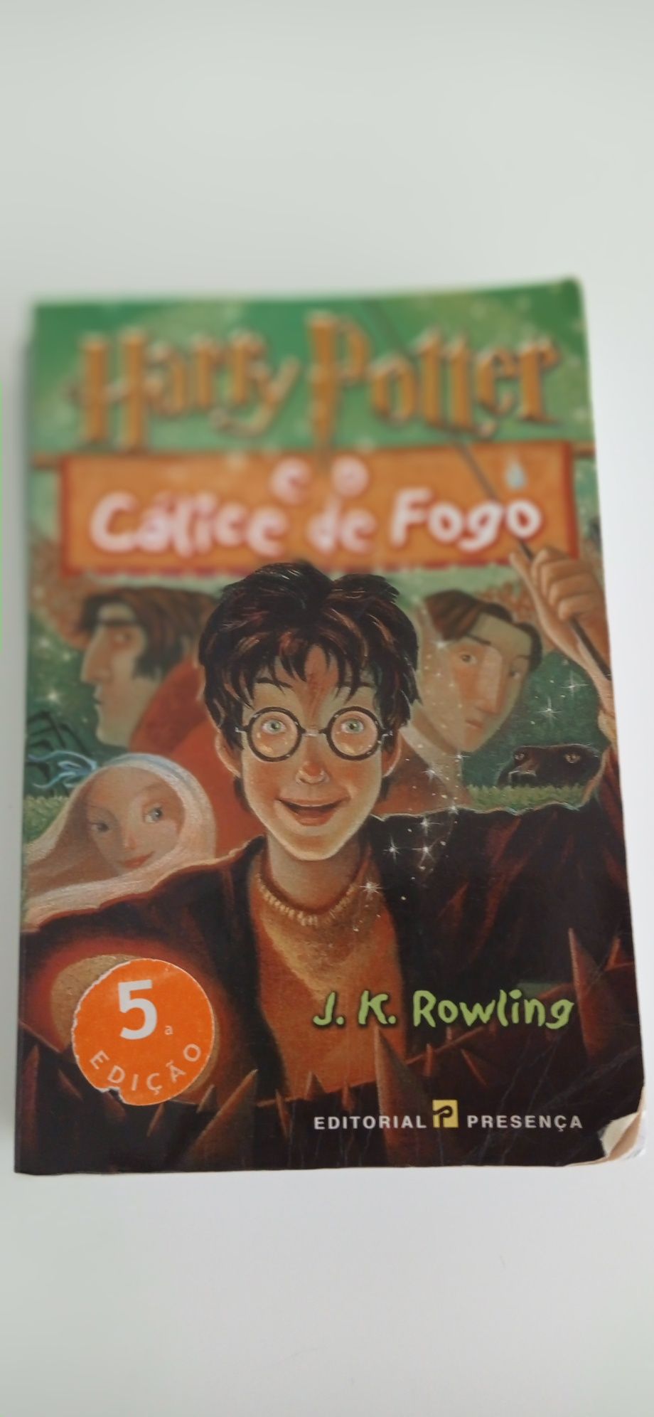 Livro "Harry Potter E o cálice de fogo"