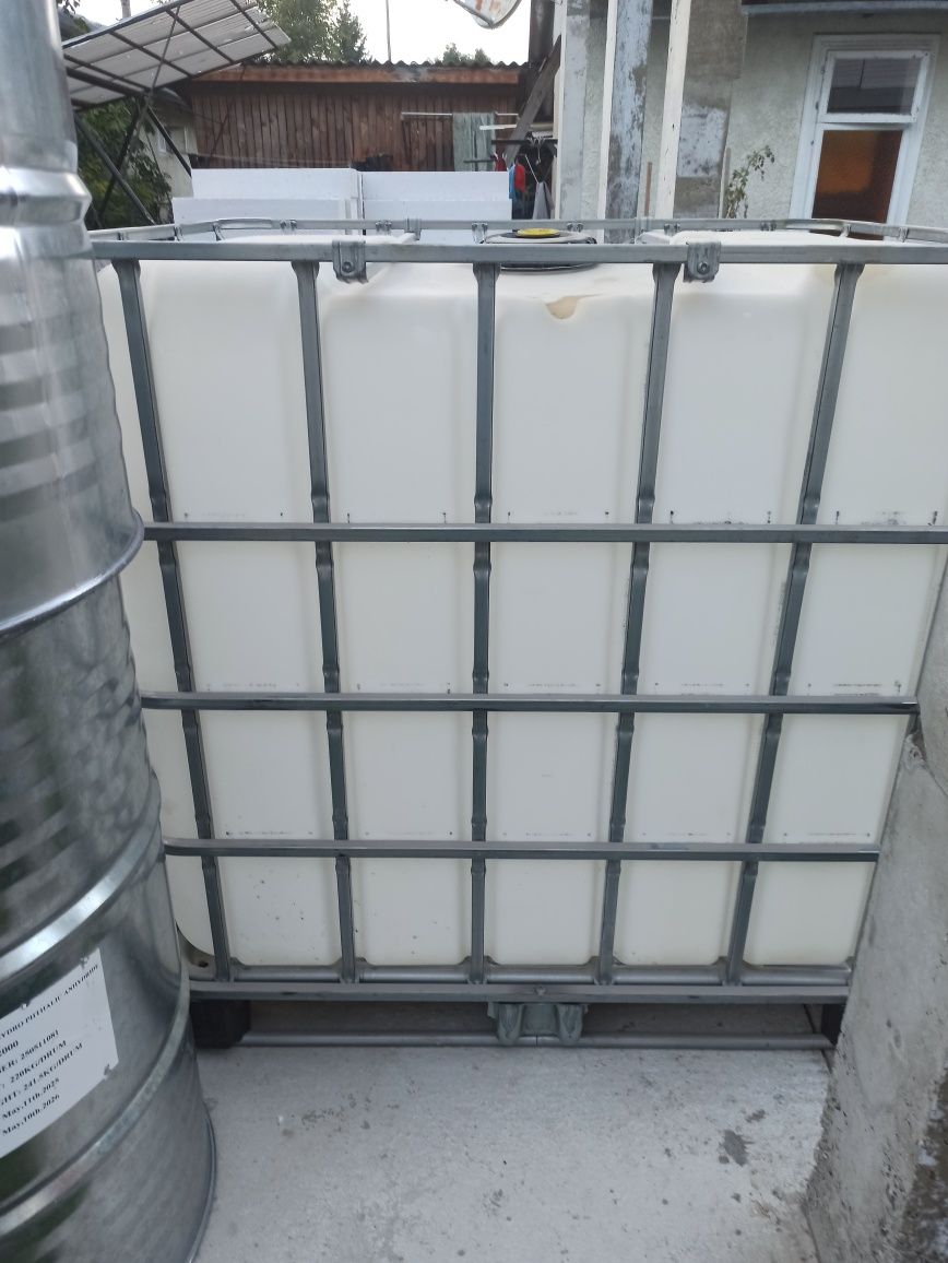 Продам куб для води