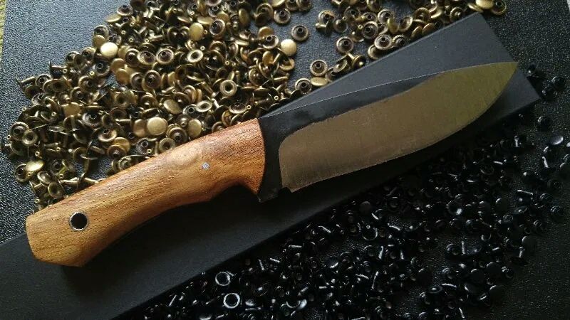 Nóż Ręcznie Robiony bushcraft CUSTOM Dąb 50HF