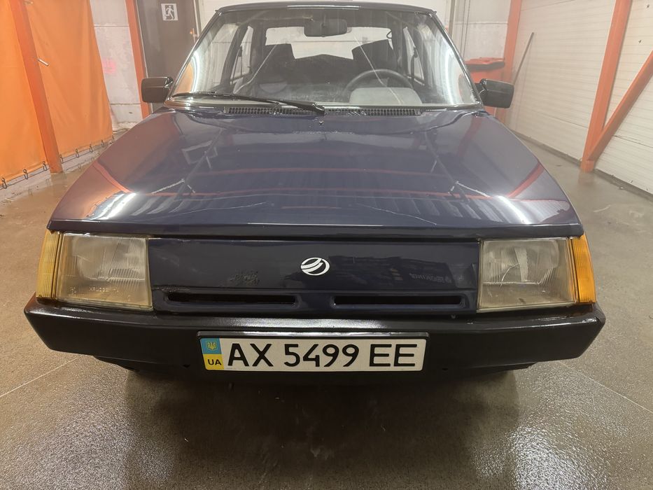 Продам таврию на уверенном ходу документы в порядке