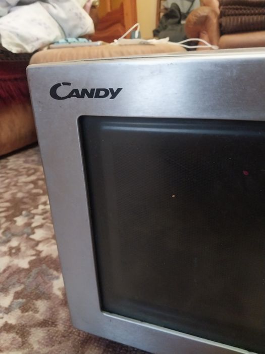 Продам микроволновку с грилем и конвекцией под ремонт или на З/Ч