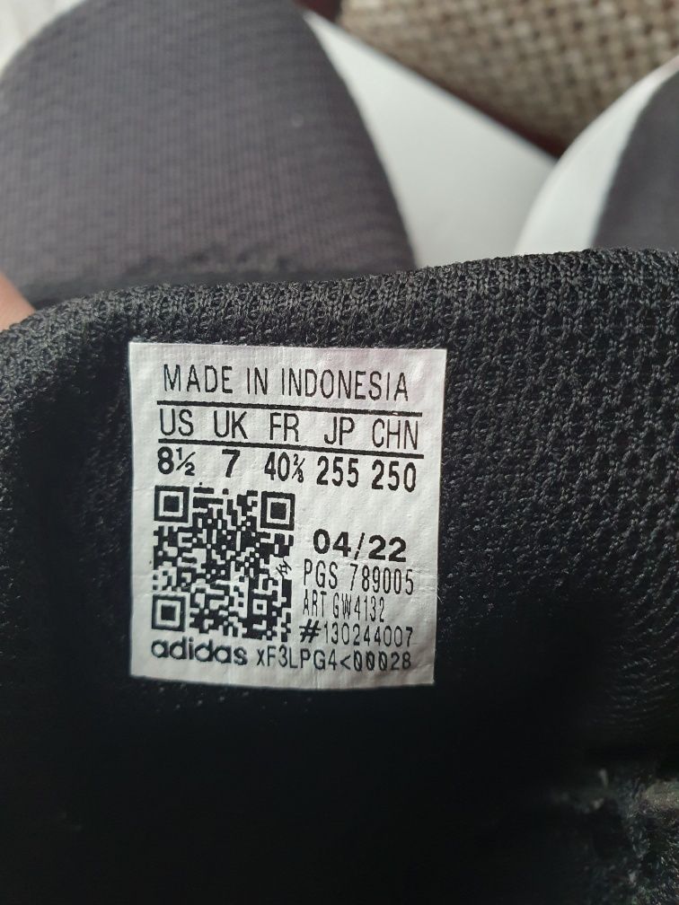 Buty Adidas damskie rozmiar 40 2/3 (25.5 cm )