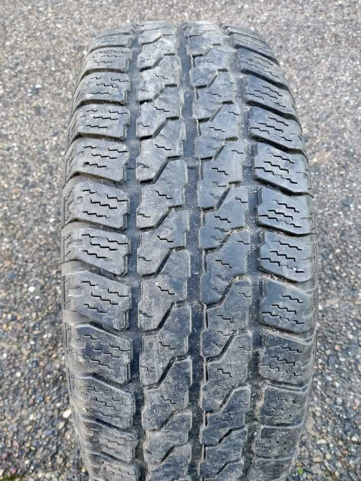 Pneu todo o terreno Cooper Discover A/T 265/70 R17