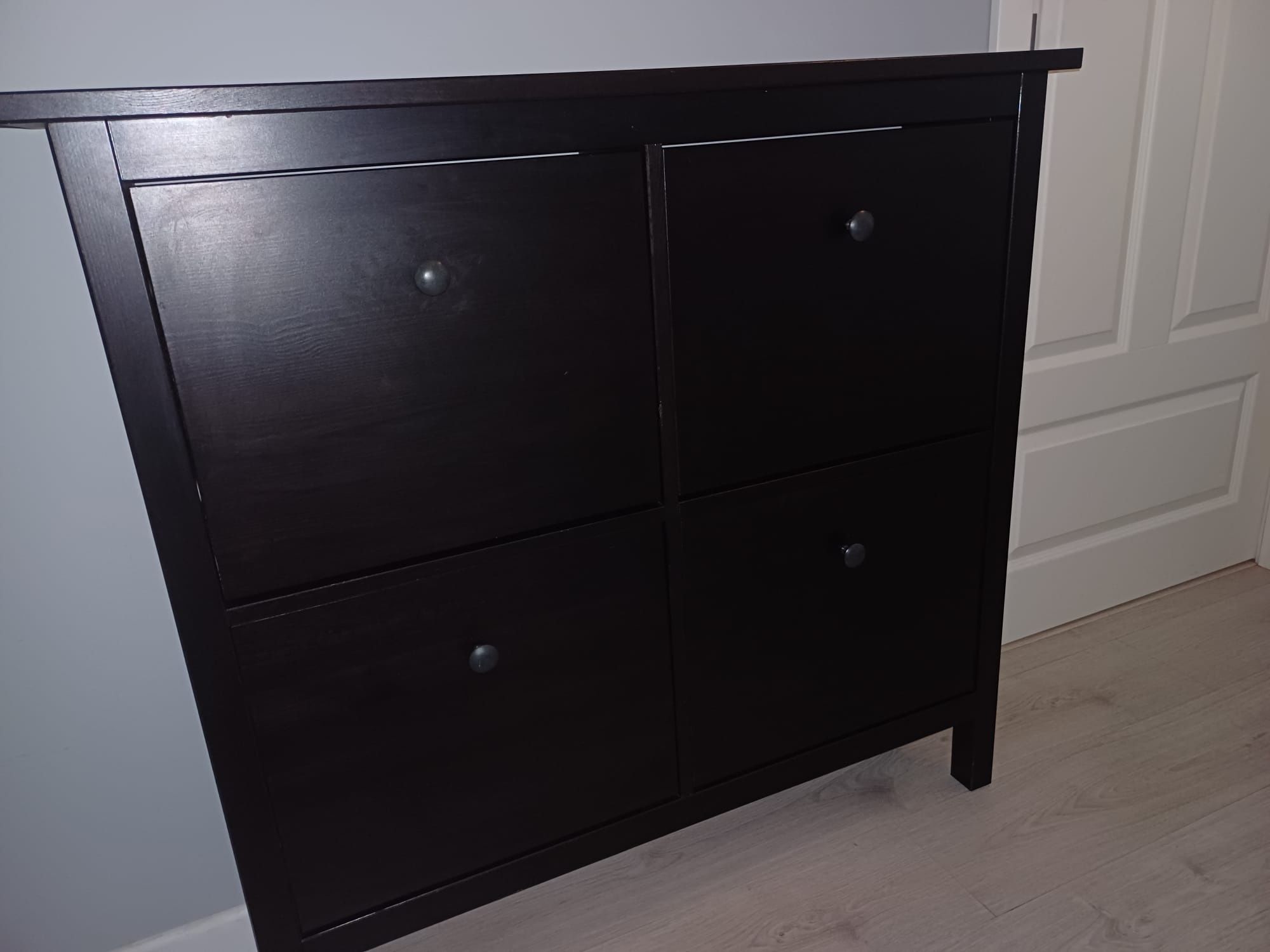 Szafka na buty Hemnes IKEA kolor czarnobrąz plus półka nad szafką Ekby