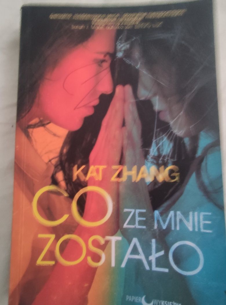 Kat Zhang - Co ze mnie zostało / Kroniki Hybrydy