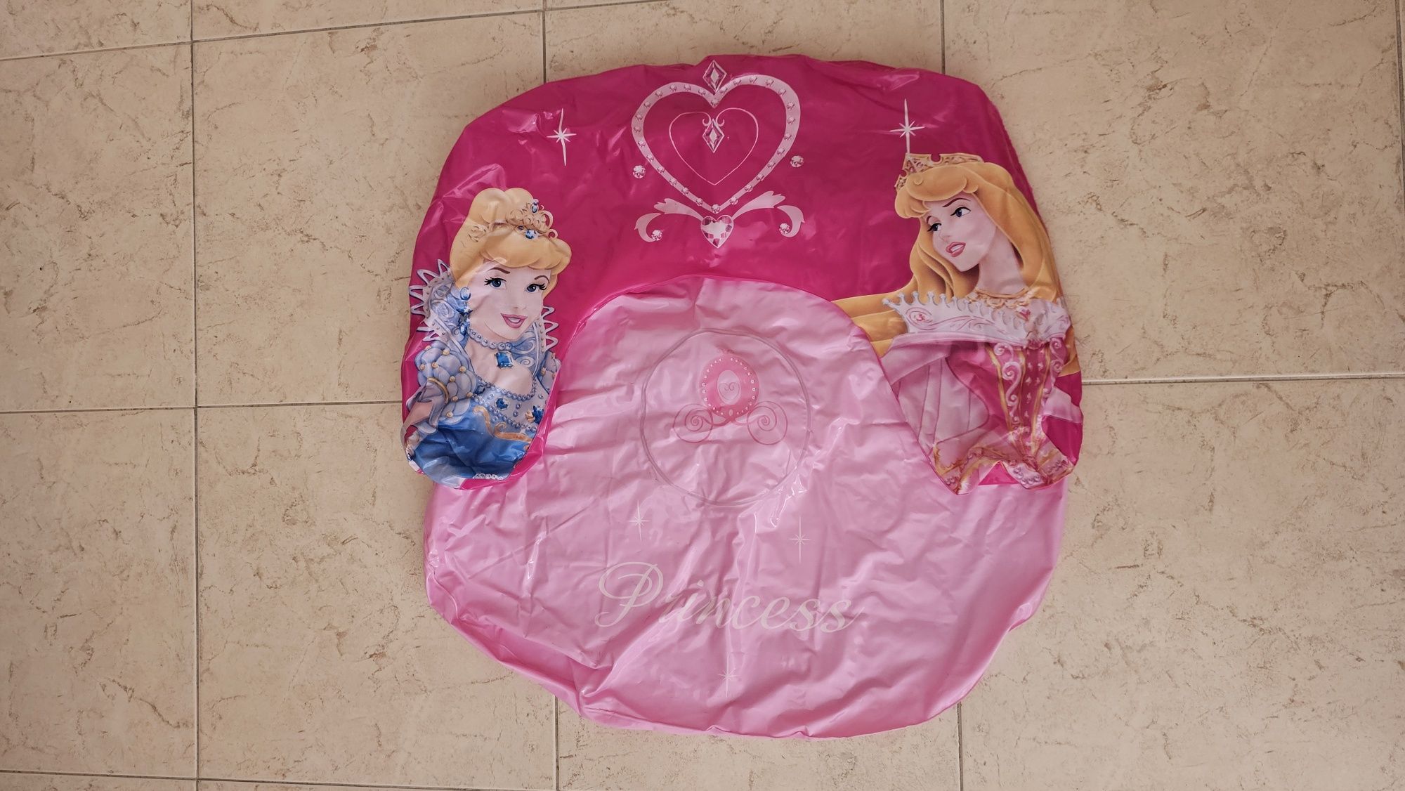 Bóia da Disney princesas.