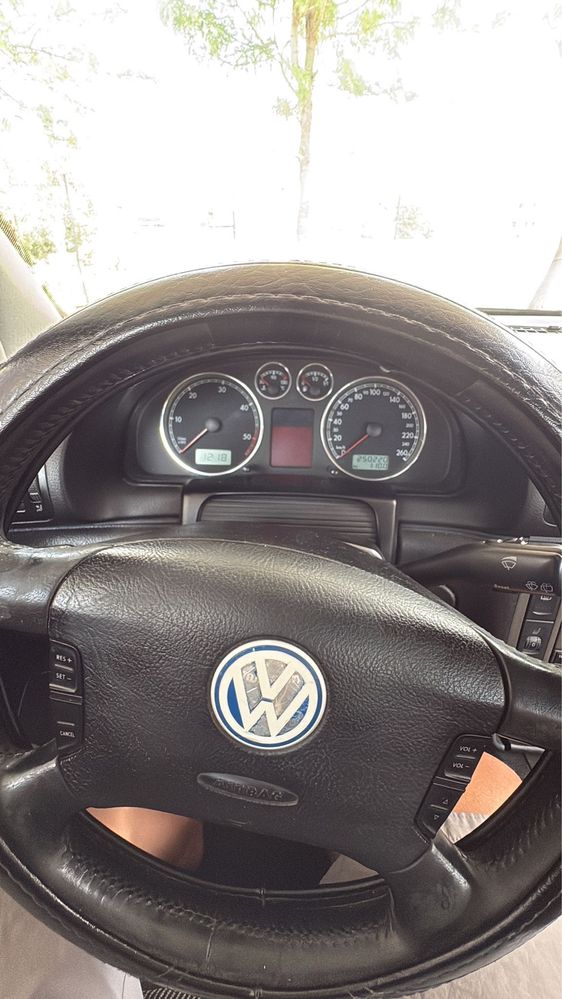 Passat Pd130 com 246000 Full extras Caixa de 6