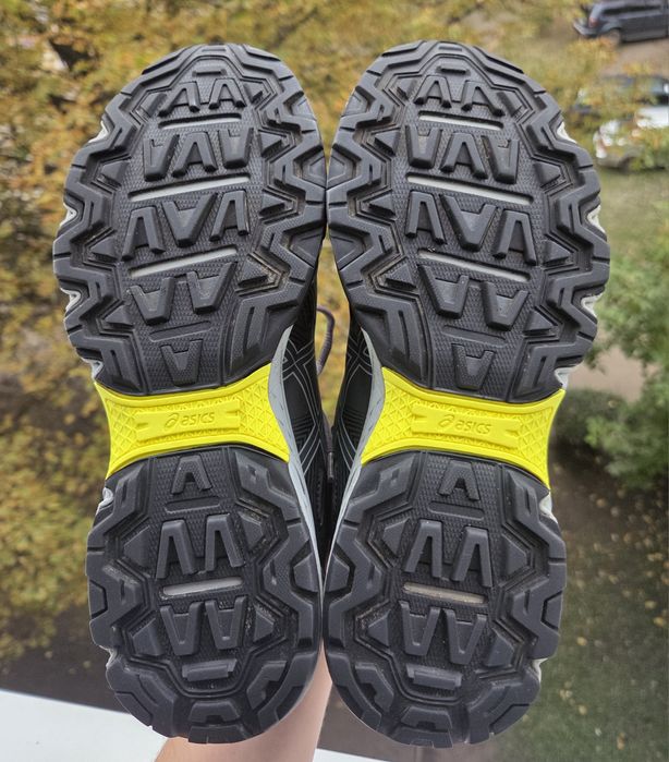 39.5р Asics Gel Venture 8 жіночі кросівки