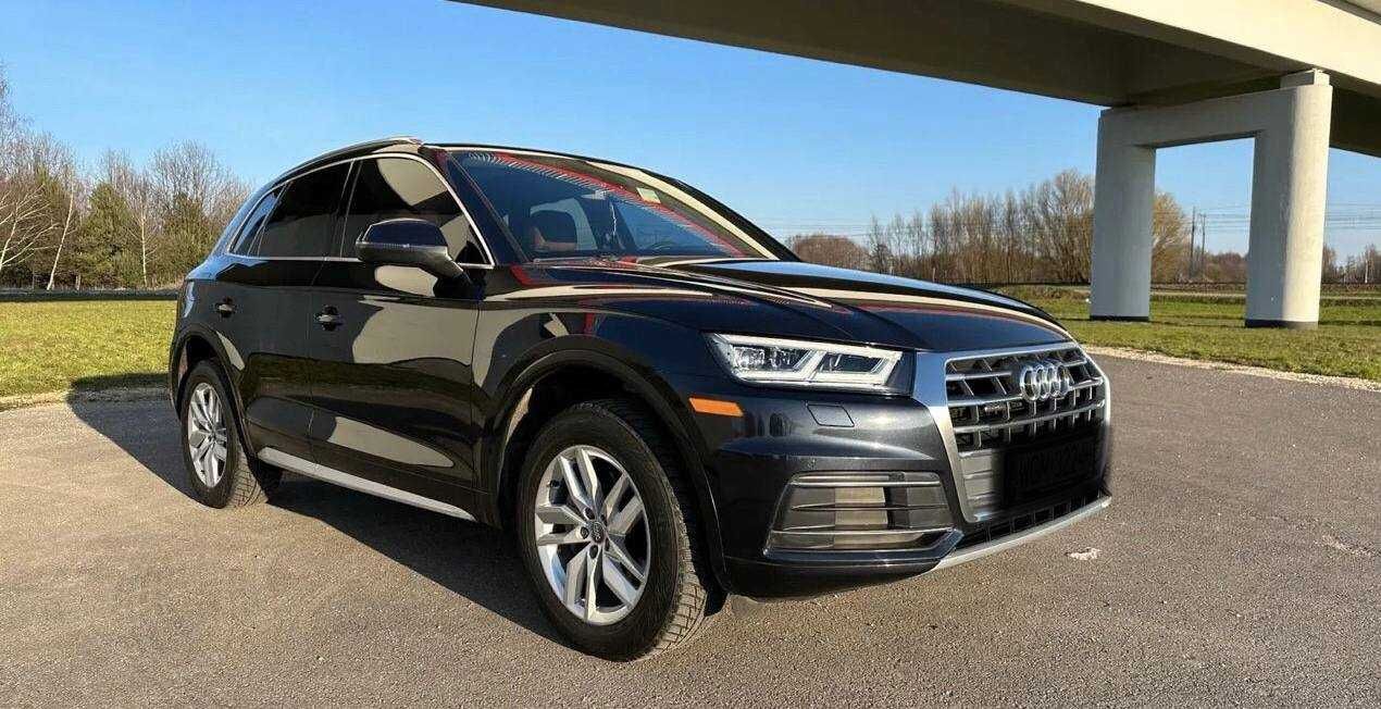 Продам Audi Q5 2019 года