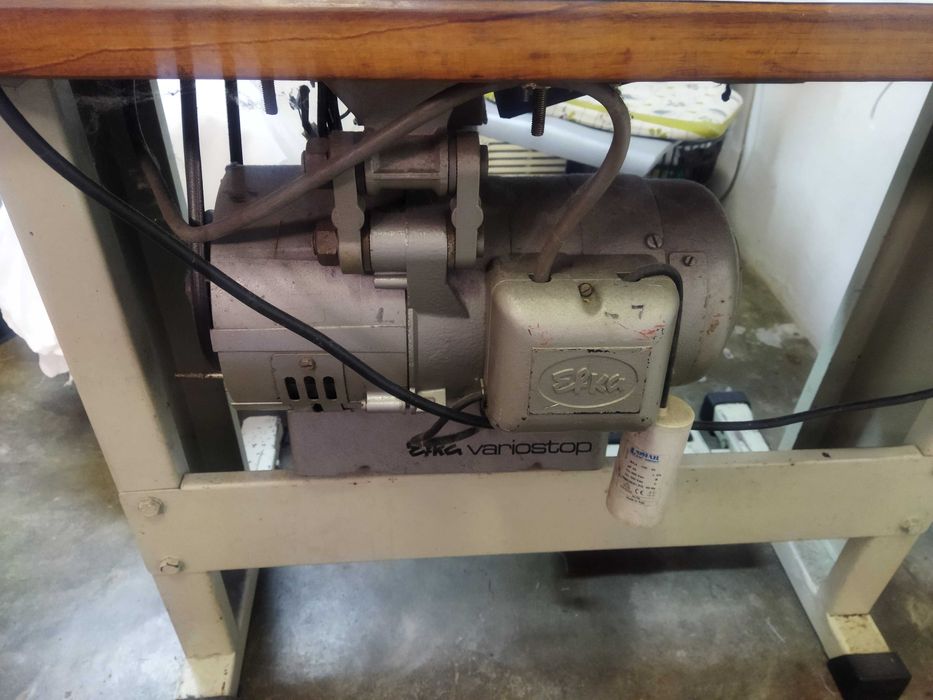 Maquina de ponto corrido