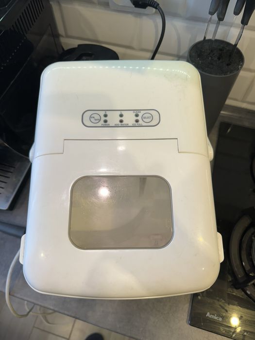 Kostarka lodu arendo