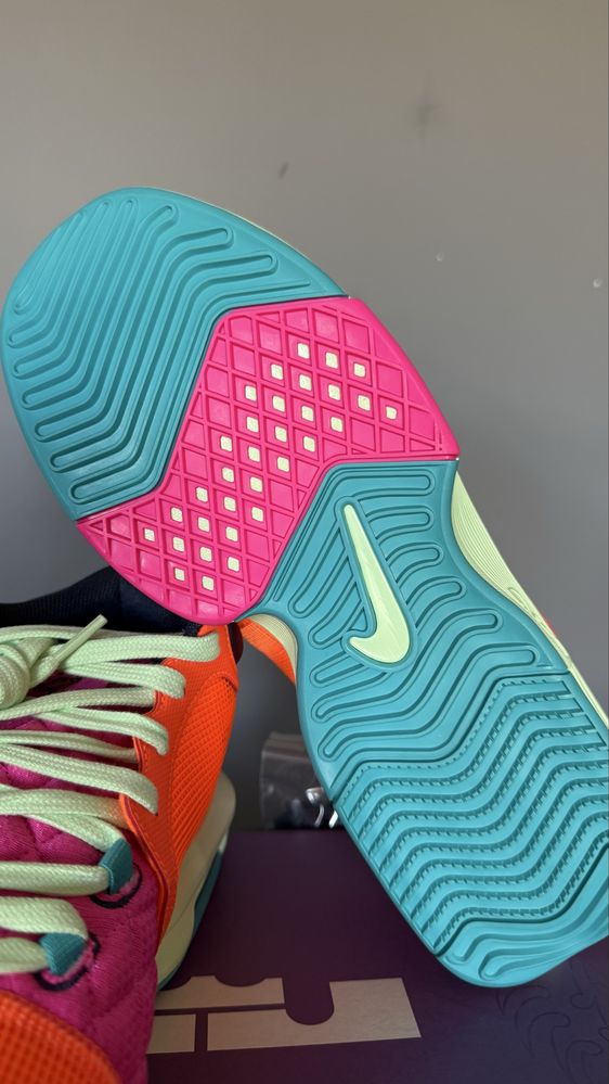 Nowe buty Nike Lebron Witness VIII rozm.45 - 100% oryginał