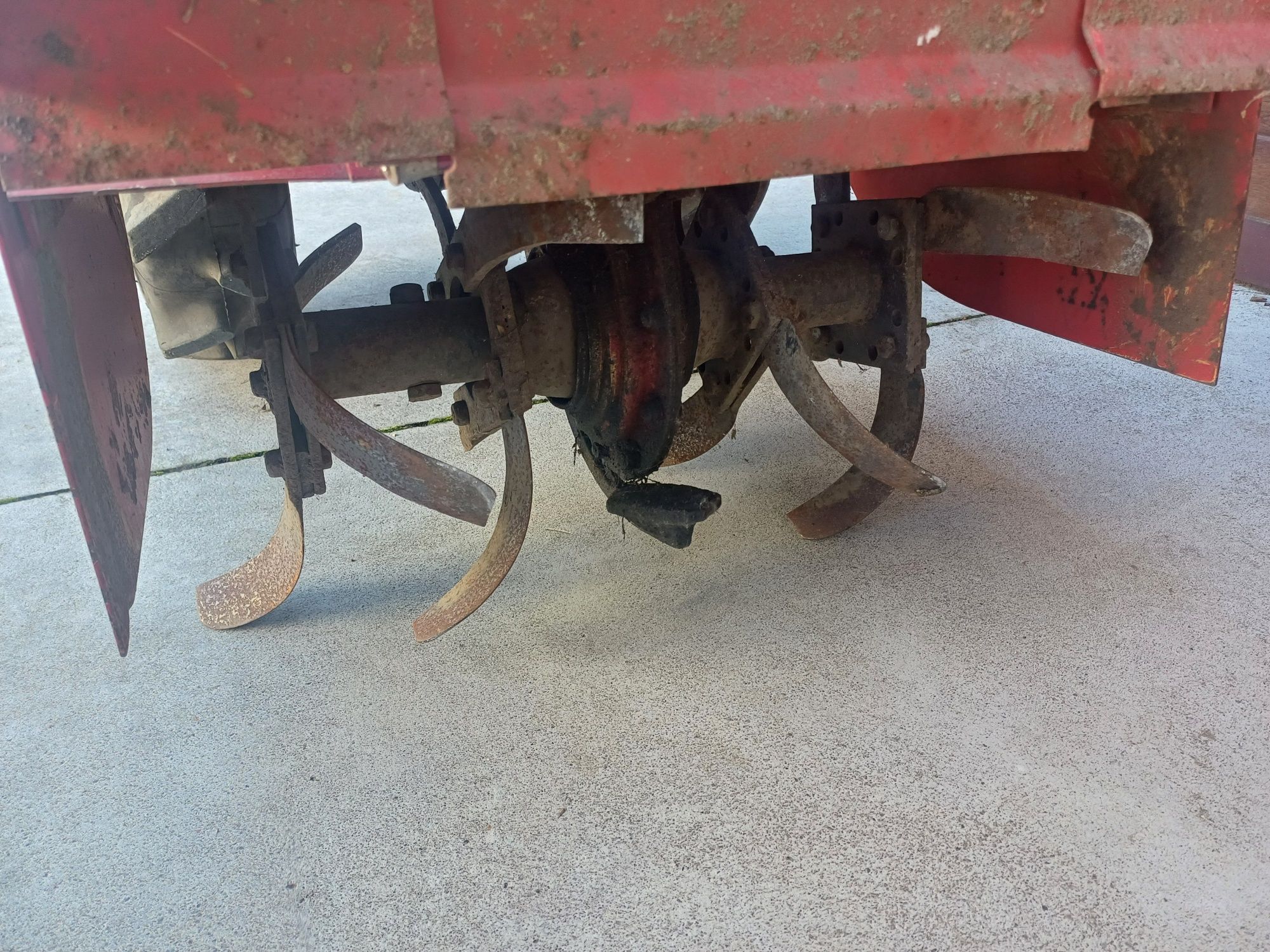 Ciagnik jednoosiowy Honda F560 glebogryzarka Tielburger