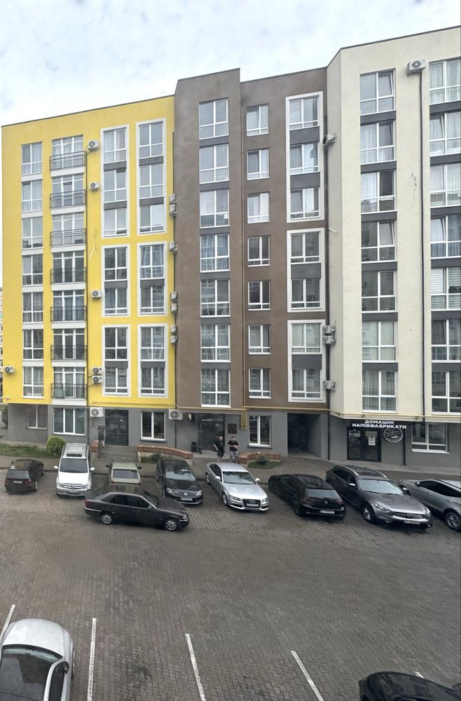 3-х з документами новобудова, вул. Київська, центр міста Чернівці.