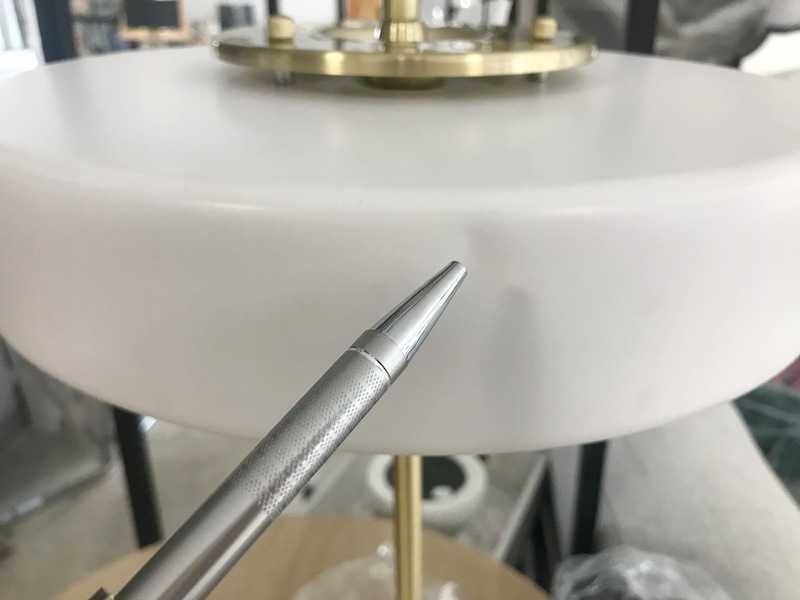 Lampa stołowa biurkowa Arte biało-złota aluminium szkło Ø35H42cm