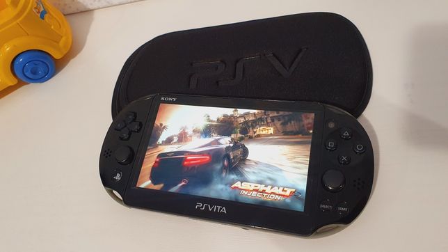 PS Vita Slim прошитая Henkore 64 гиг+50 игр+чехол!