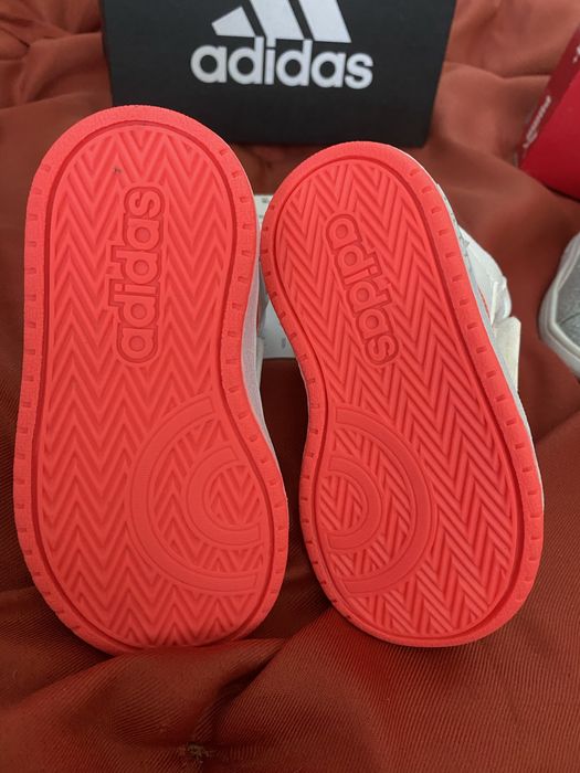 Tenis novos menina Adidas 23 Puma 23