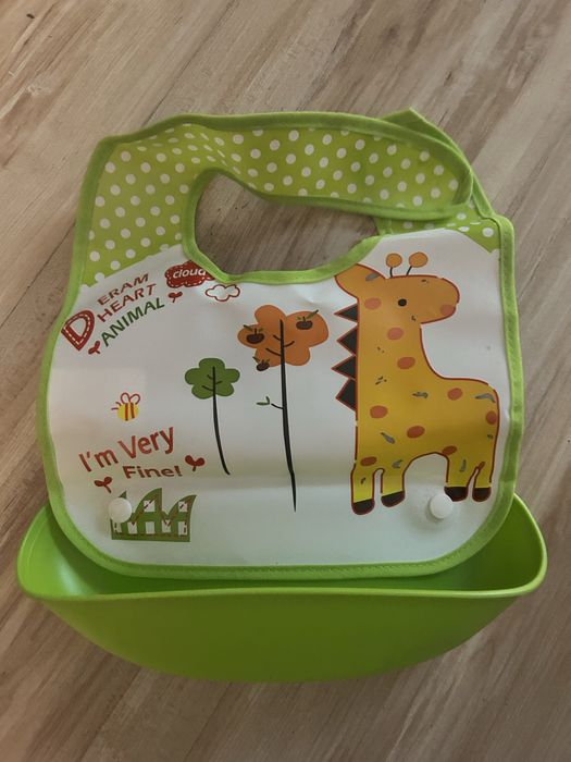 Śliniaki nowe widoczne na zdjęciach